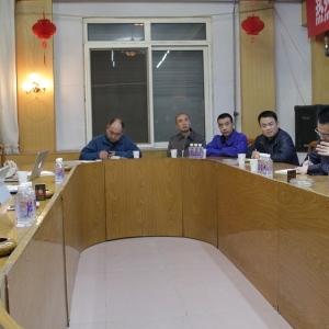 新華社記者來公司采訪“三線”企業改革建設