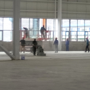 黨委書記、董事長(zhǎng)、總經(jīng)理張新子深入新廠區(qū)建設(shè)工地現(xiàn)場(chǎng)辦公